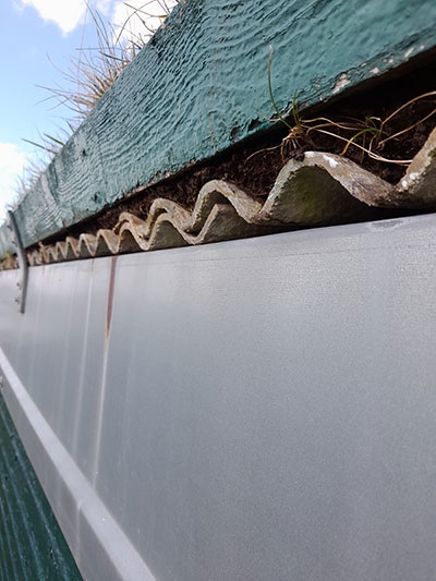 Asbestos Roof Sheets & Slates – Are They Dangerous?